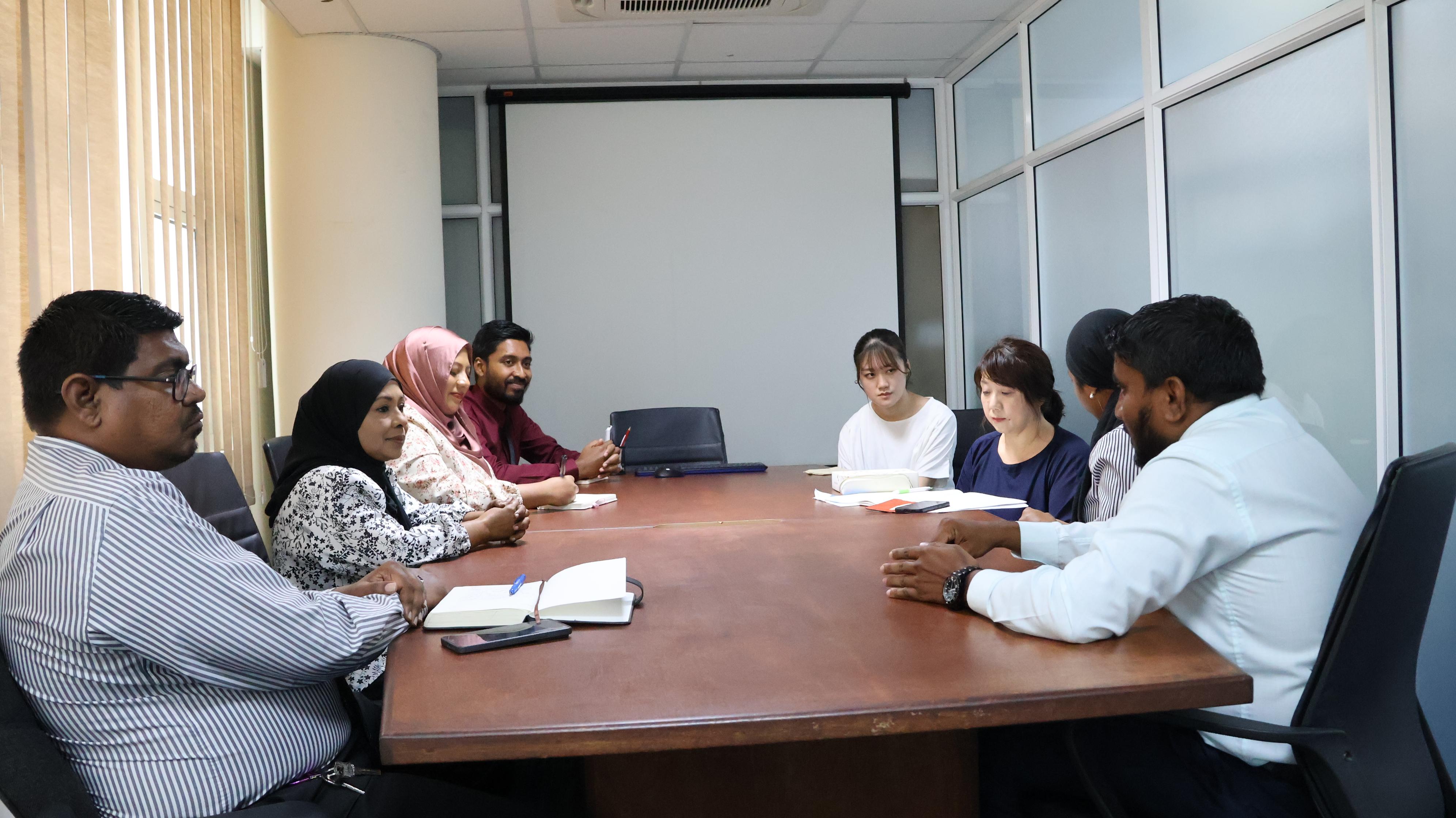 ޅ.ނައިފަރު އީކޯ ޔޫތު ޖަމިއްޔާއާއި ޖަޕާންގެ ނިކަ ޖަމިއްޔާއިން އާރބަން ފާމިންގ ހަރަކާތާ ބެހޭ މަޢުލޫމާތު ވަޒީރާއި ހިއްސާކޮށްފި.