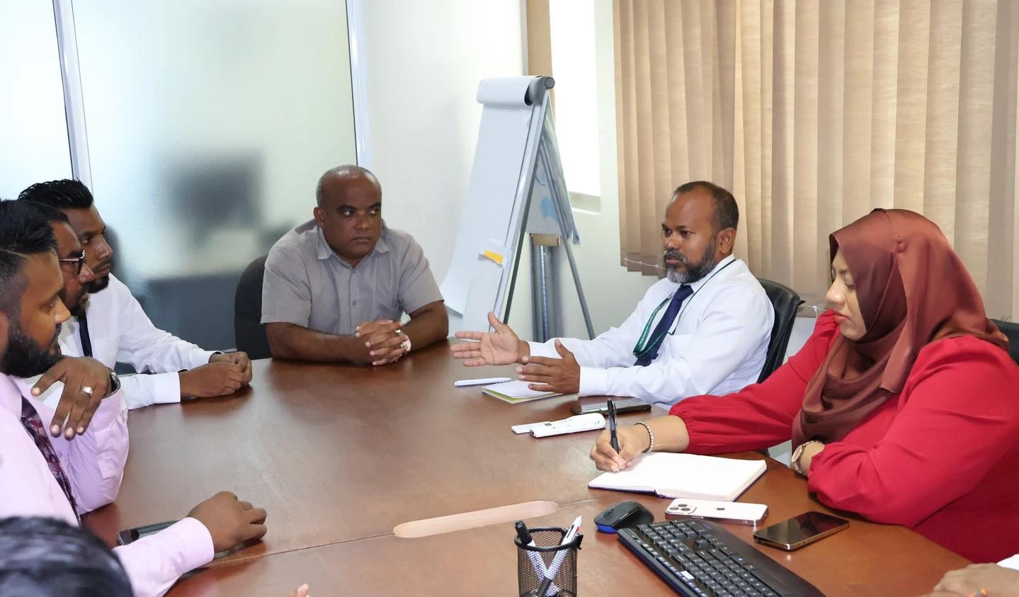 ހއ. މާރަންދޫ ކައުންސިލުން މިނިސްޓްރީ އިސްވެރިންނާ ބައްދަލުކުރައްވައިފިއެވެ.