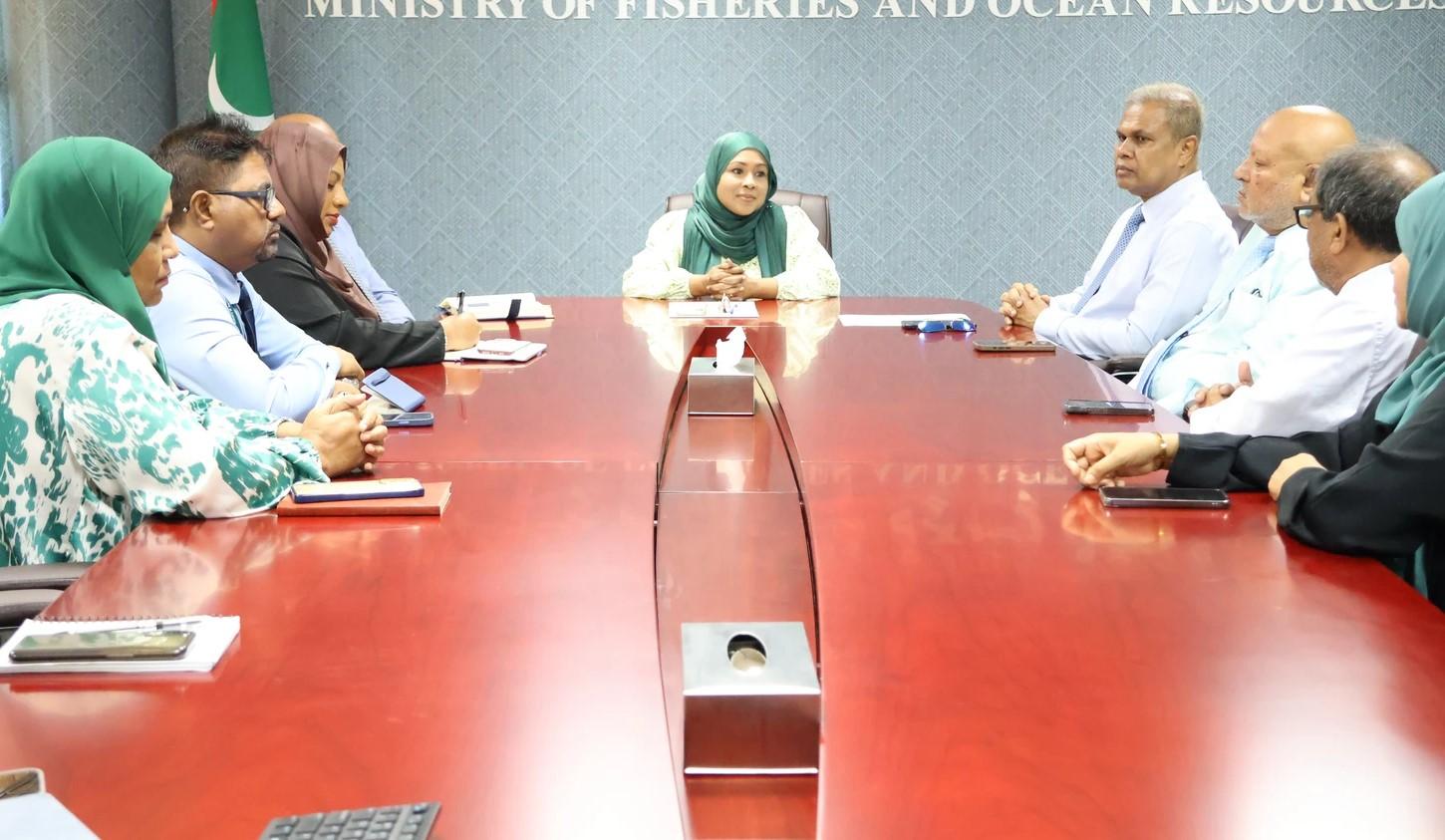 މަސީގެ މެމްބަރުން ޑރ. ޢައިޝަތު ރަމީލާގެ އަރިހަށް އިޙްތިރާމުގެ ޒިޔާރަތެއް ކުރައްވައިފިއެވެ.