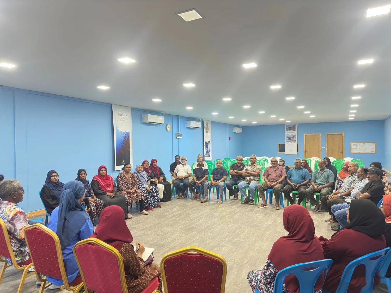 ވަޒީރު ޑރ. މަރްޔަމް މާރިޔާ، ފުވައްމުކައް ސިޓީގެ ދަނޑުވެރިންނާއި ބައްދަލު ކުރައްވައިފި