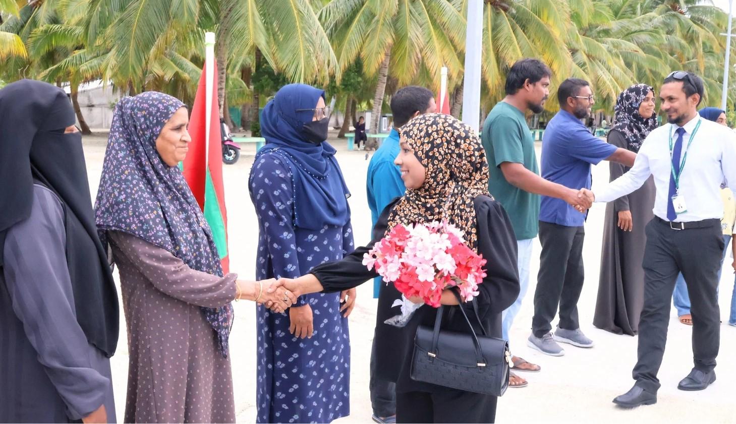 ރާއްޖޭގައި ފުރަތަމަ ފަހަރަށް ކުރިއަށް ގެންދެވޭ ދަނޑުވެރިކަމުގެ ސެންސަސްގައި ބޭނުންކުރާ ސުވާލުކަރުދާސް ޓެސްޓް ކުރުމައް މިނިސްޓަރ އޮފް އެގްރިކަލްޗަރ އެންޑް އެނިމަލް ވެލްފެއައިން  ފ. އަތޮޅަށް ކުރެއްވި ދަތުރުފުޅު ނިންމަވާލައްވާއިފި