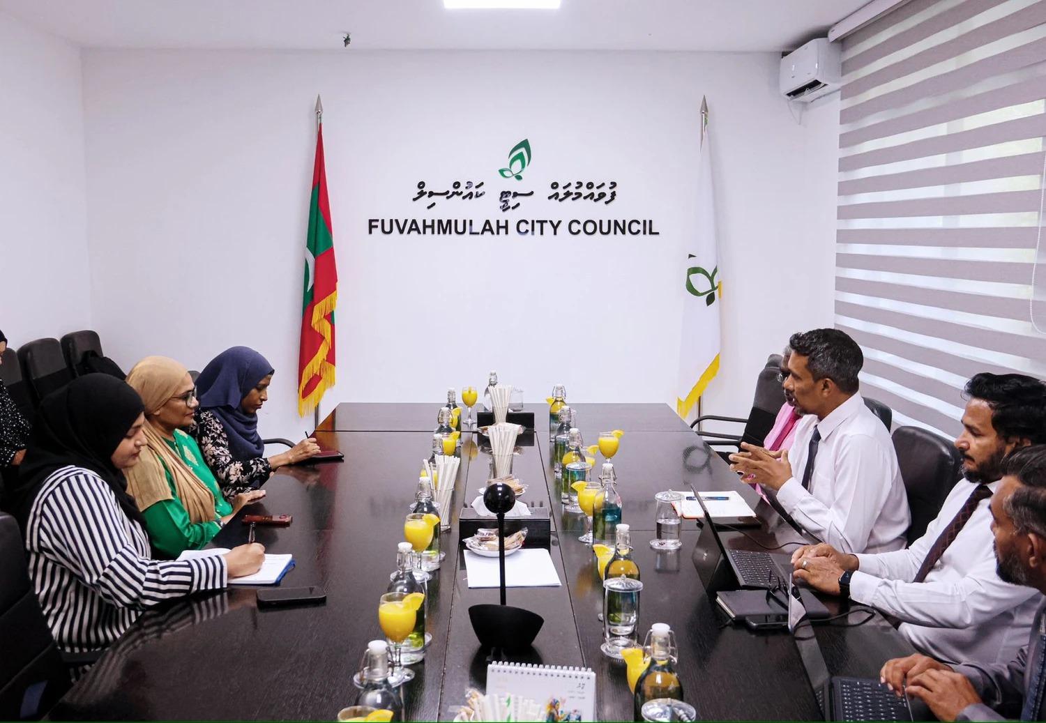 ވަޒީރު ޑރ. މަރްޔަމް މާރިޔާ، ފުވައްމުލައް ސިޓީކައުންސިލާއި ބައްދަލުކުރައްވައިފި